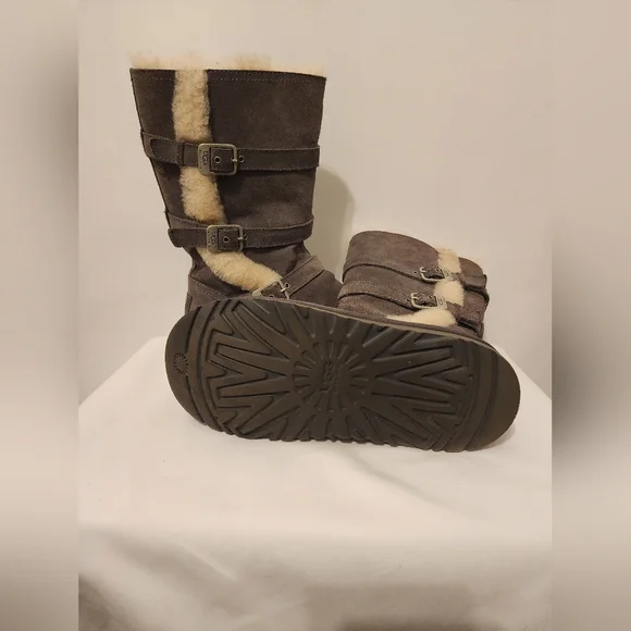 UGG BOOTS UGGIES new - Picture 8 of 10